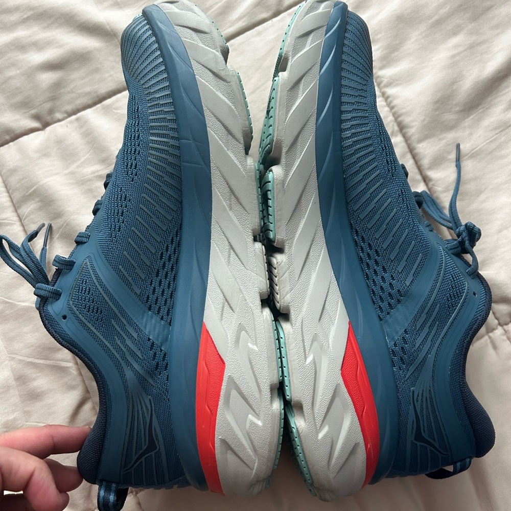 Hoka one one bondai 7